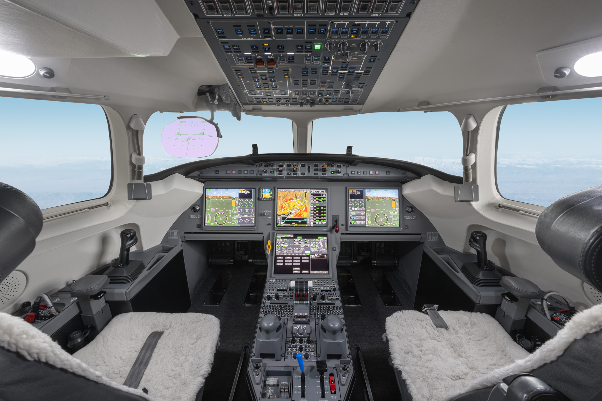 Photo of the Falcon 7x G-SPTX