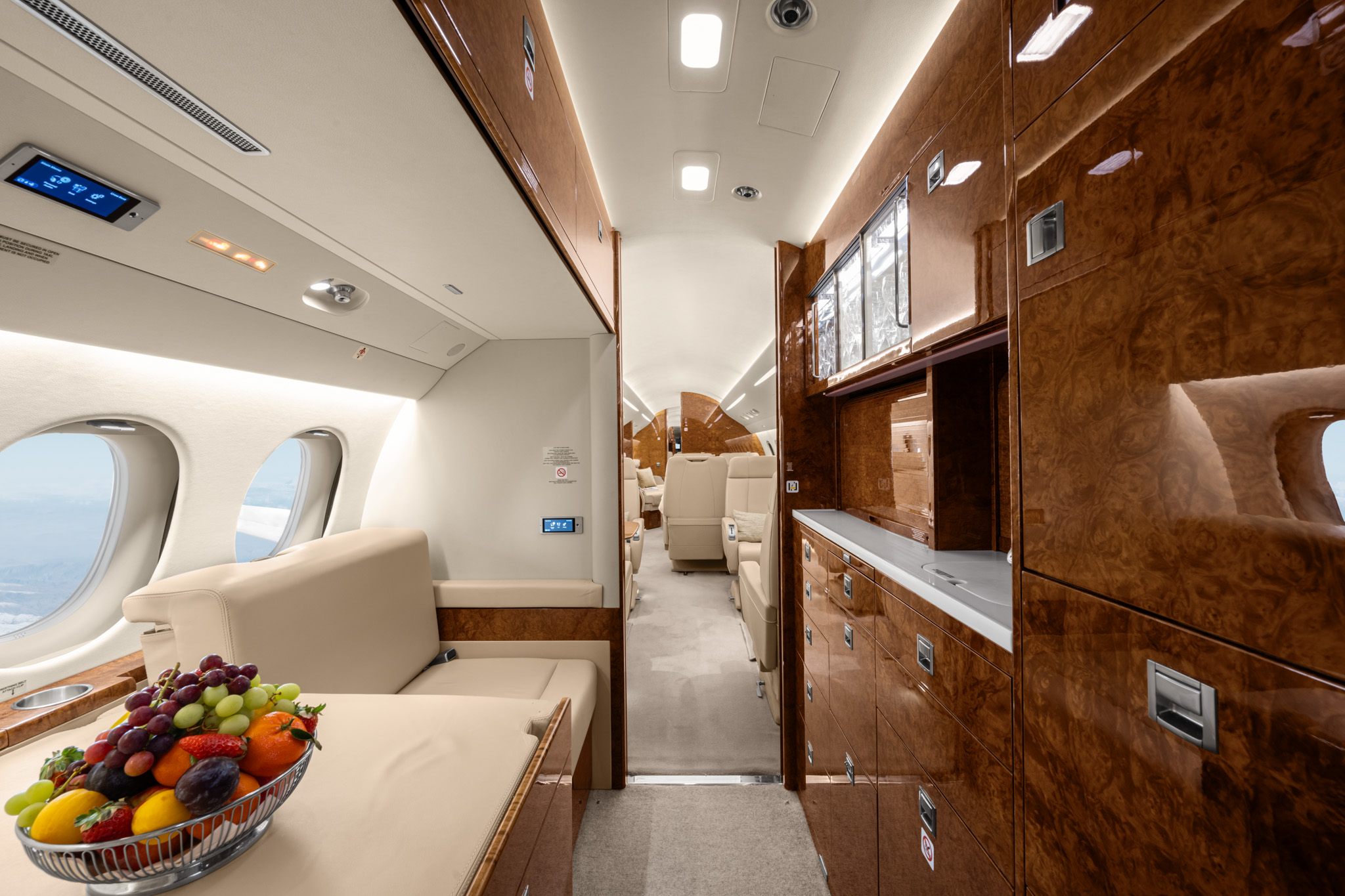 Photo of the Falcon 7x G-SPTX