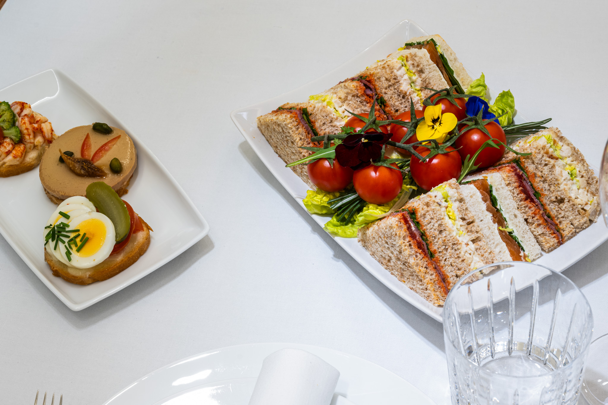 Photo of food on a Falcon 7x G-SPTX