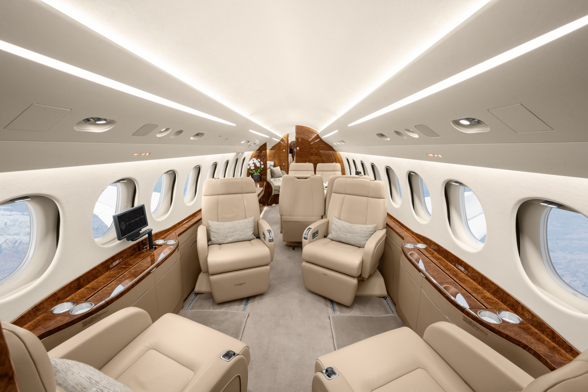 Photo of the Falcon 7x G-SPTX