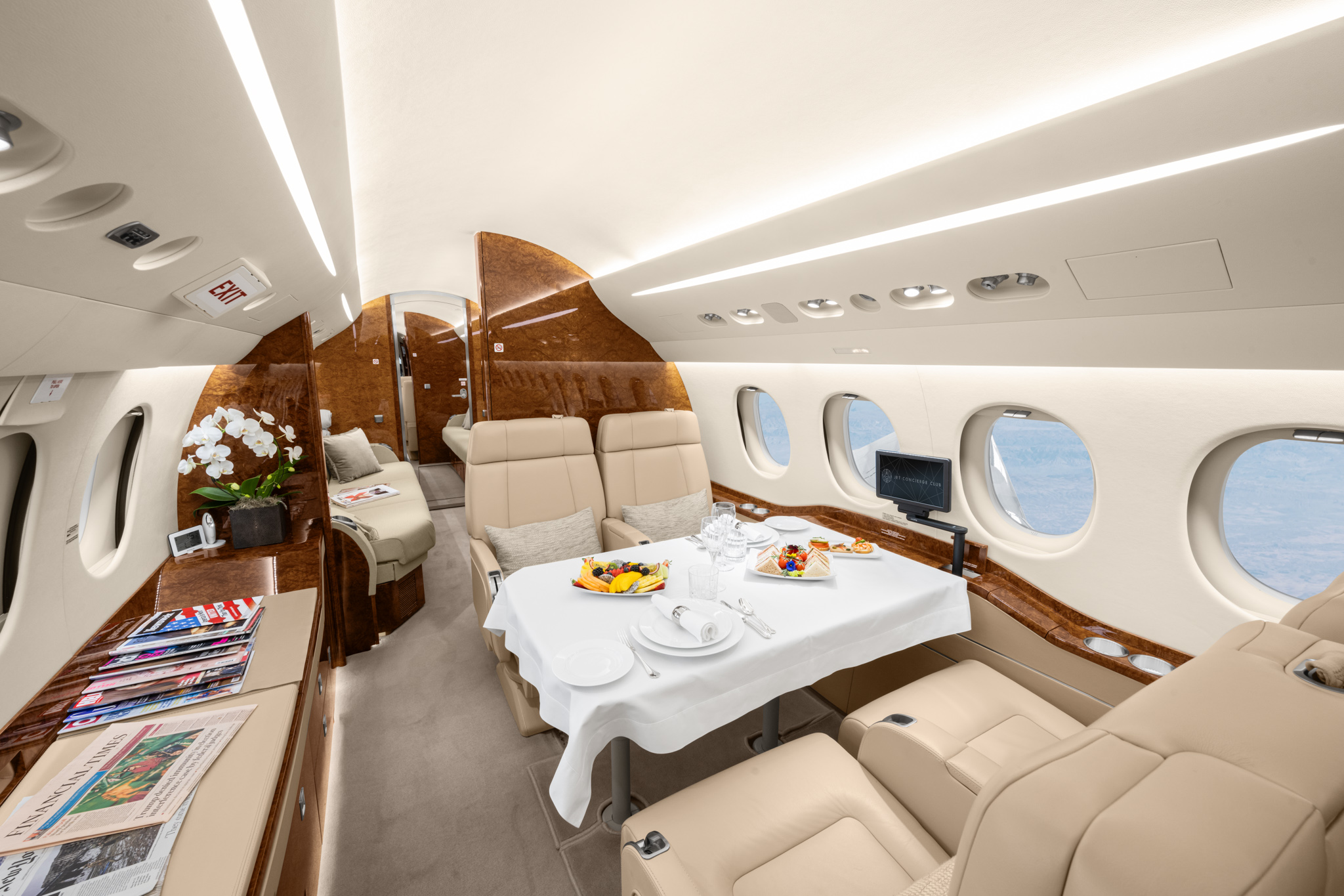 Photo of the Falcon 7x G-SPTX