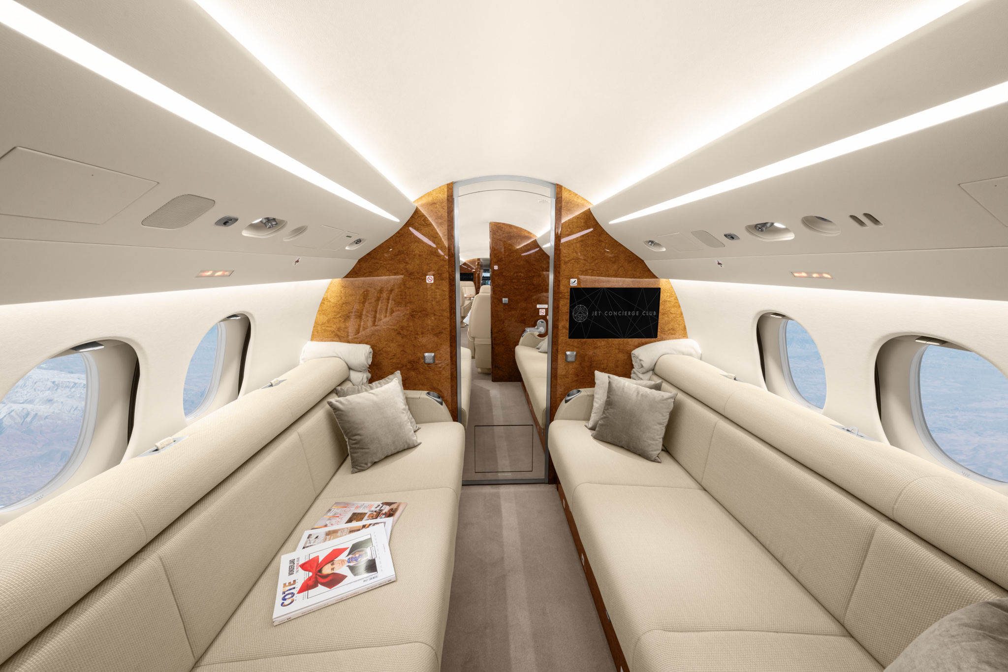 Photo of the Falcon 7x G-SPTX